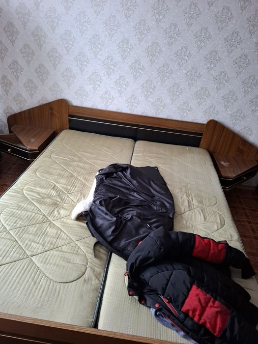 Спальный гарнитур