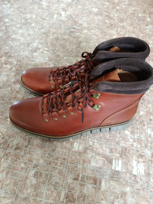 Продам мужскую  ботинку