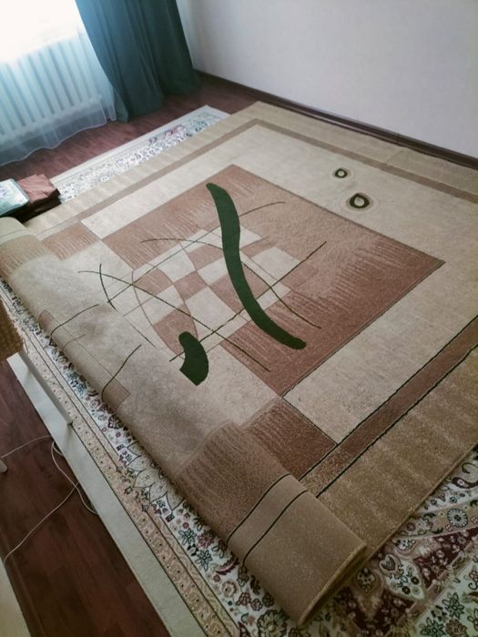 Продам ковер 3-4 размер