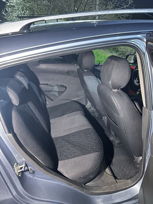 Chevrolet Spark delfin rang avtomat 1,25 mator gazi bor yaxshi xolatta