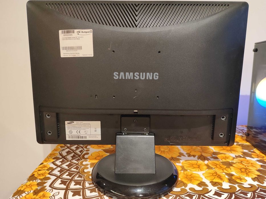 Монитор SAMSUNG 223BW 21.6 инча.