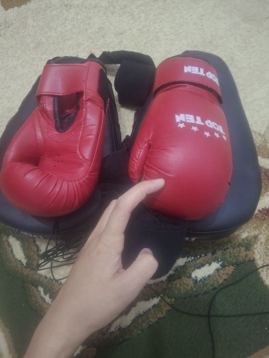 Продам детские боксерские перчатки