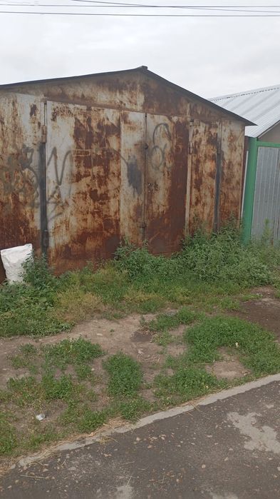 Продам гараж переноснои железныи