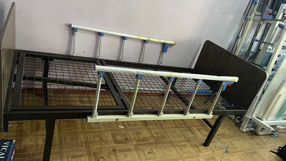 Медецинская кровать