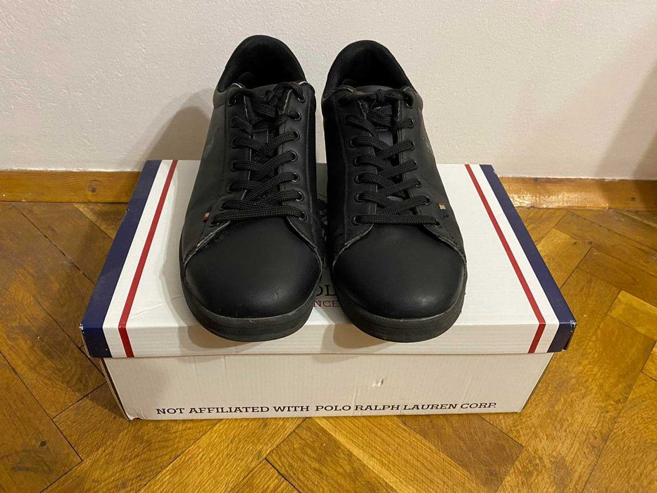 Обувки U.S. Assn.