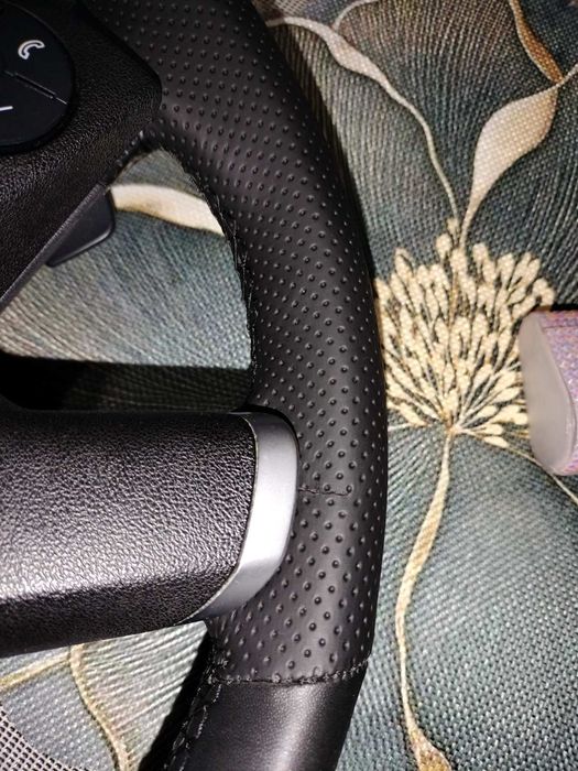 Волан за мерцедес W212 с пера