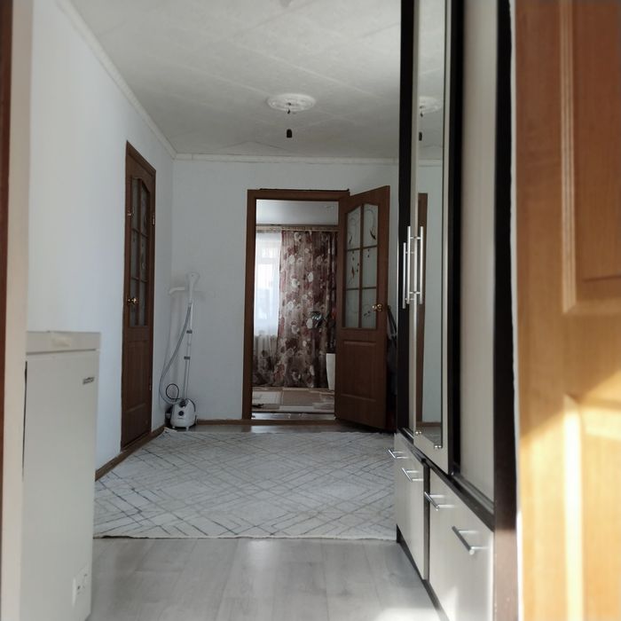 Продам два дома в одном дворе