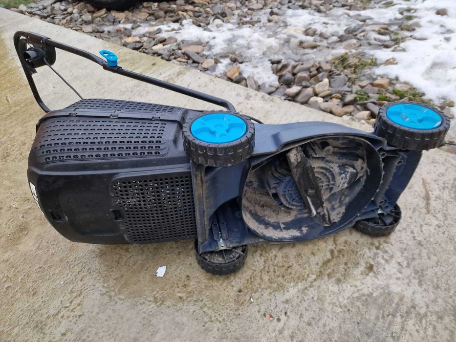 Masina de tuns iarba electrica