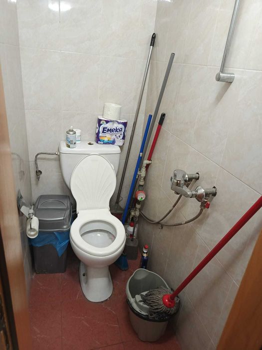 Под наем 30кв.м помещение в центъра на Варна