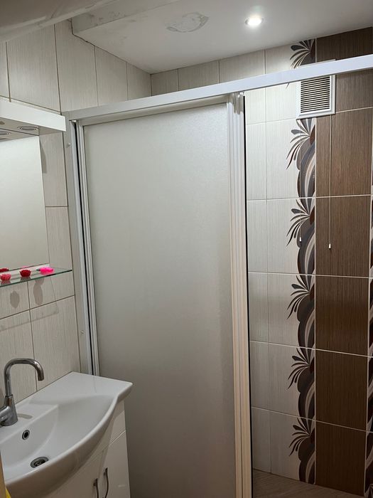 Дава се под наем Тристаен апартамент в Варна, Цветен квартал - 94 кв.м за 548.25 € - Снимка #5