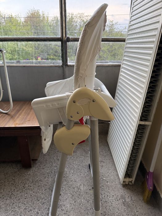 Детско столче за храна