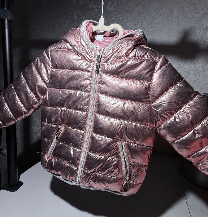 Продаю детскую одежду в отличном состоянии.