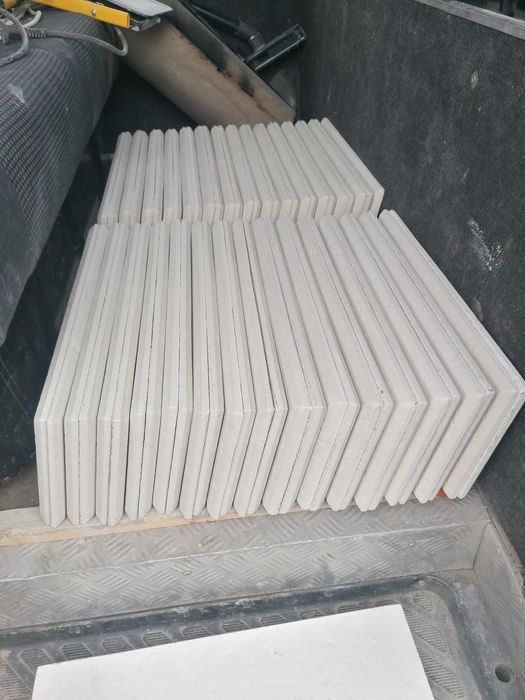 Vând și montez piatra decorativa