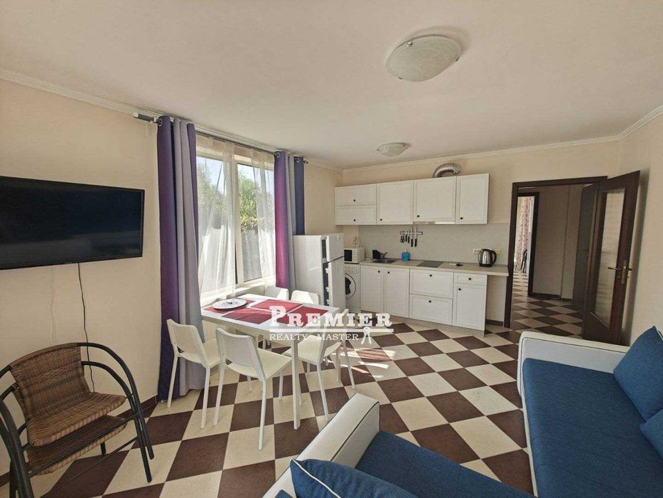 Продава се Двустаен апартамент в Созопол - 65 кв.м за 1485 €/кв.м - Снимка #1