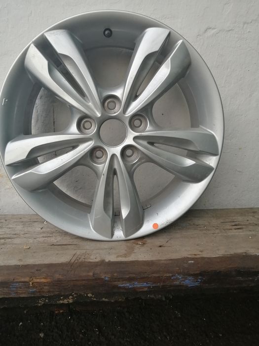 Новый диск оригинал хундай, балон на 16.