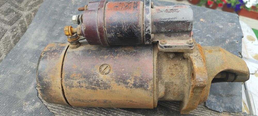 Продам стартер МТЗ 2 шт