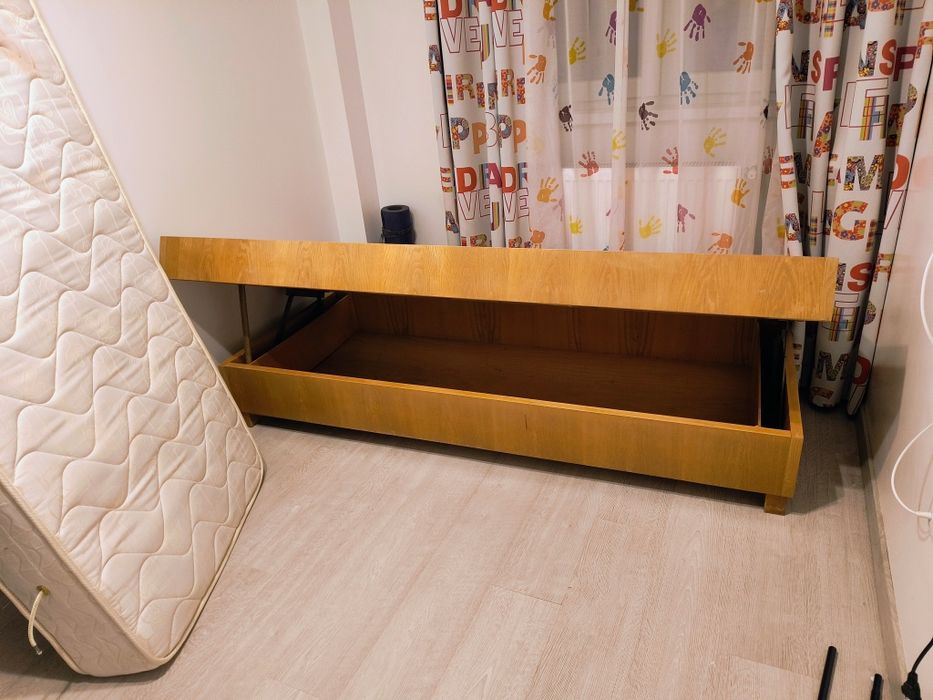 Pat lemn masiv o persoană cu ladă depozitare plus saltea relaxa