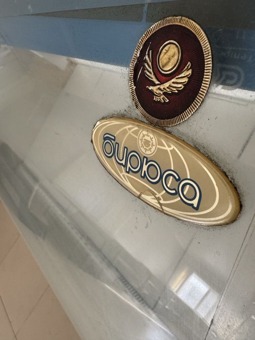 Срочно продам рабочий витринный  холодильник