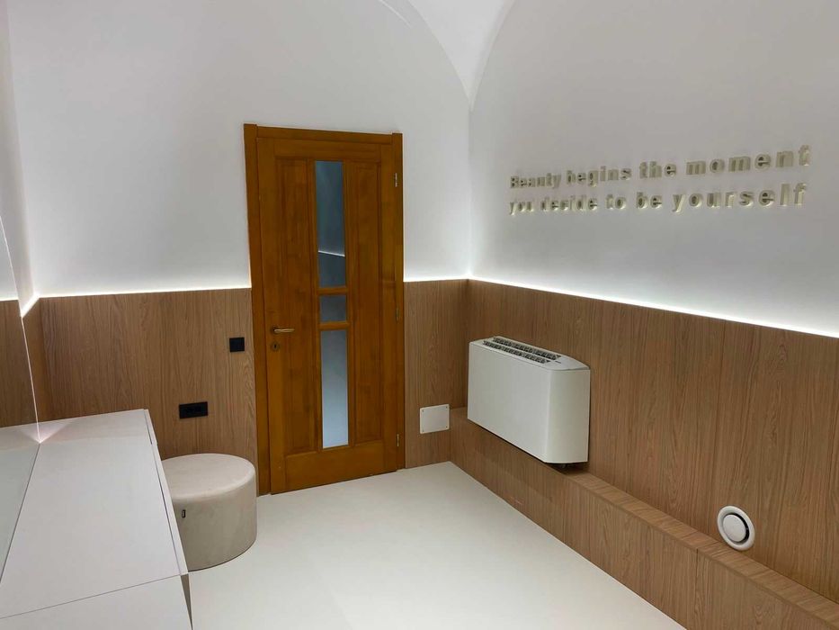 Spațiu de inchiriat - Spațiu nou renovat - Destinație Salon - zona Memorandumului