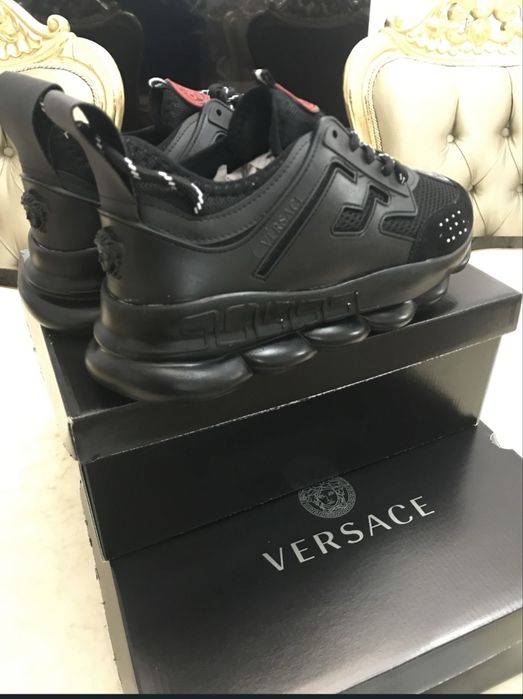 Adidasi versace nou