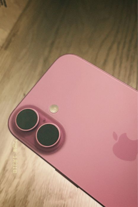 Продаю айфон 16