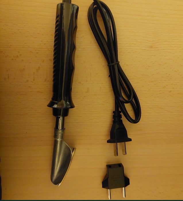 Ciocan pentru lipit și nivelat cu talpa