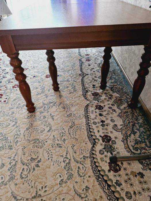 Продам стол гостевой