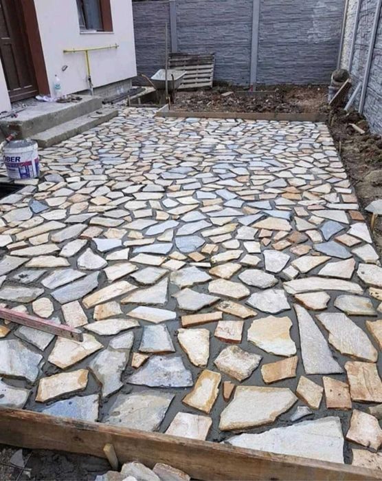 Vând Piatră naturala de grecia  Diverse Dimensiuni + Servicii de Montaj