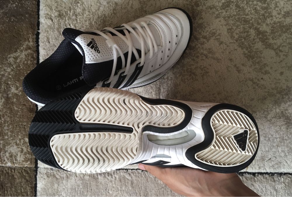 Adidasi Pantofi sport Adidas