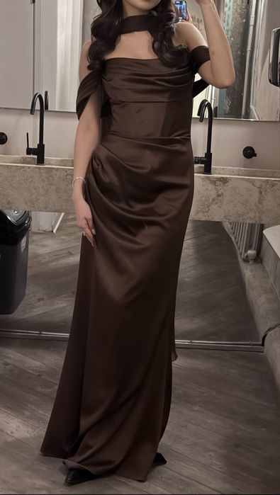 Вечернее платье embark