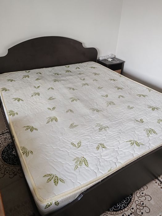 Продам кровать. Двухспальную.