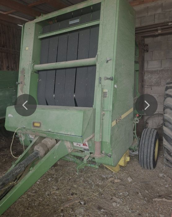 Presă JOHN DEERE 550