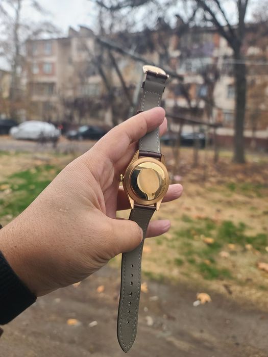 Часы Ролекс идеальном состояние продаётся