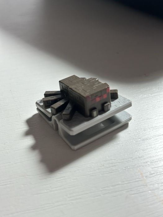 фигурки kinder-minecraft