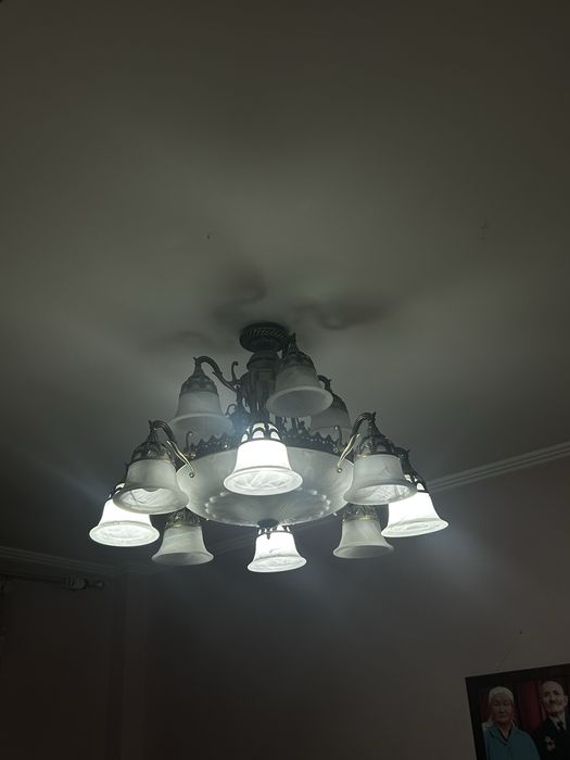 Продам три люстры за 10000 тенге