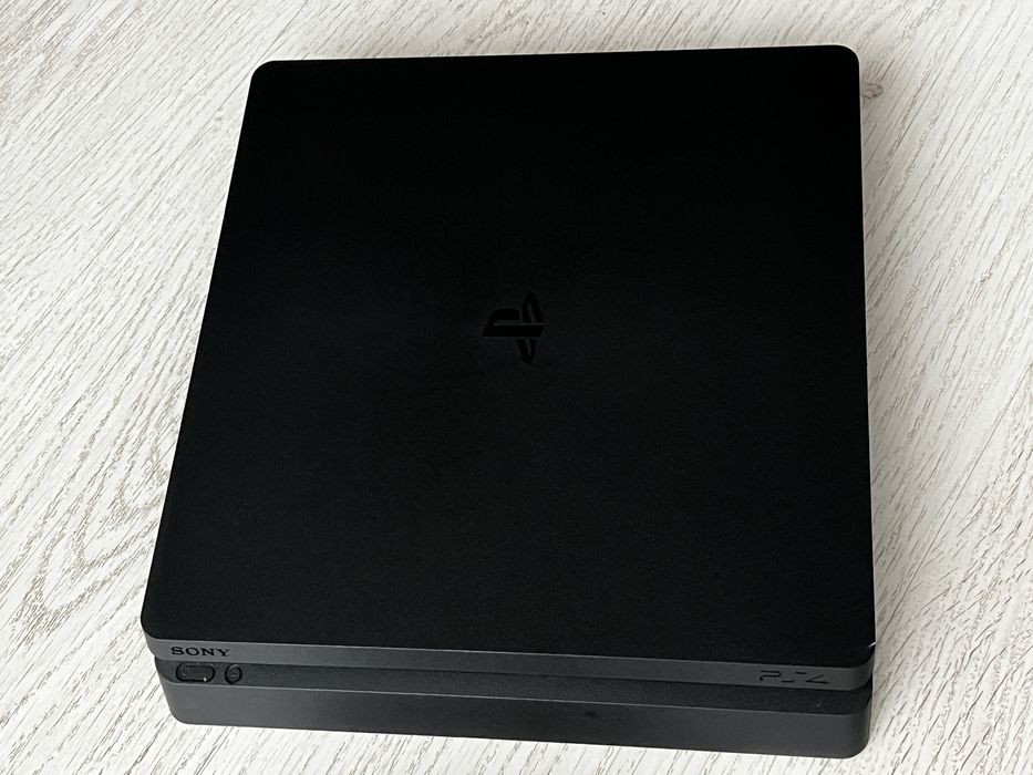 Consola Sony PS4 slim   , firmware 9.00, 500Gb comtroller original