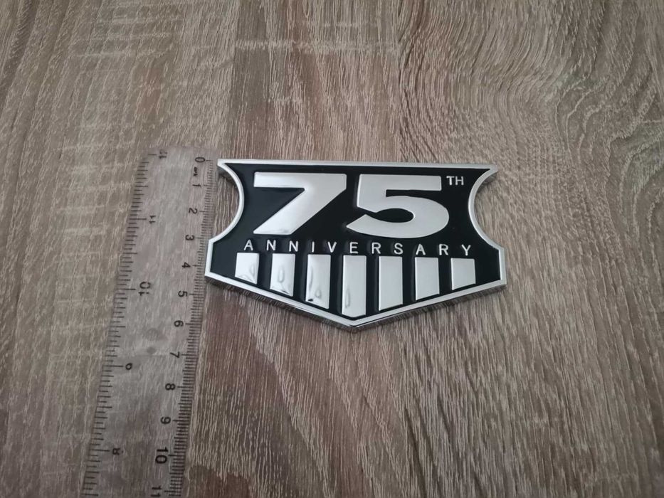 75th Anniversary метална емблема за Jeep