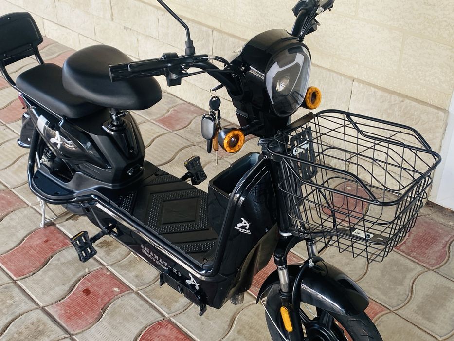 Скутер Amanat x5