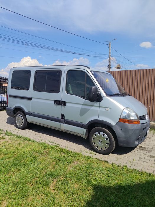 Vând Renault Master 8+1