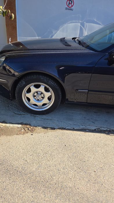 Vând Mercedes E class 210  Automatic din 2003