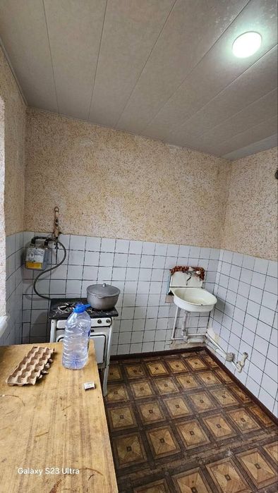 Gorgaz tomonda 2 xonali uy sotiladi