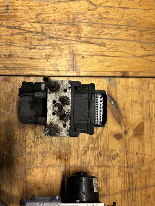 АБС за Тойота Авенсис Т25 2003- 2008г