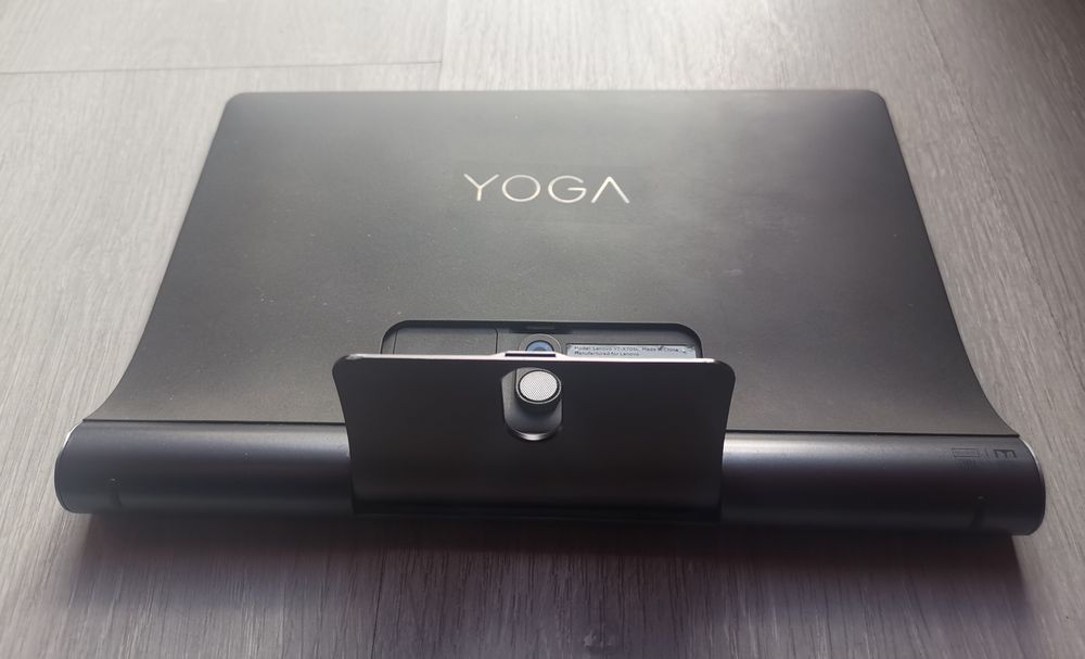 10.1" Мултимедиен Таблет Lenovo Yoga Smart Tab YT-X705L 64GB 4G LTE