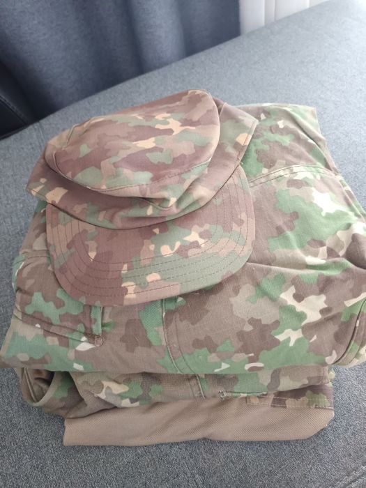 Set haine camuflaj+complet ploaie camuflaj