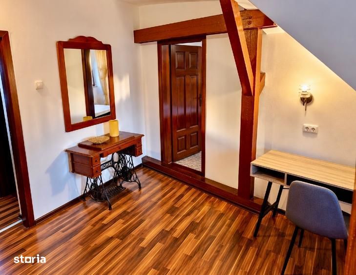 Vilă cu 2 apartamente 4 camere și mansardă, Ultracentral