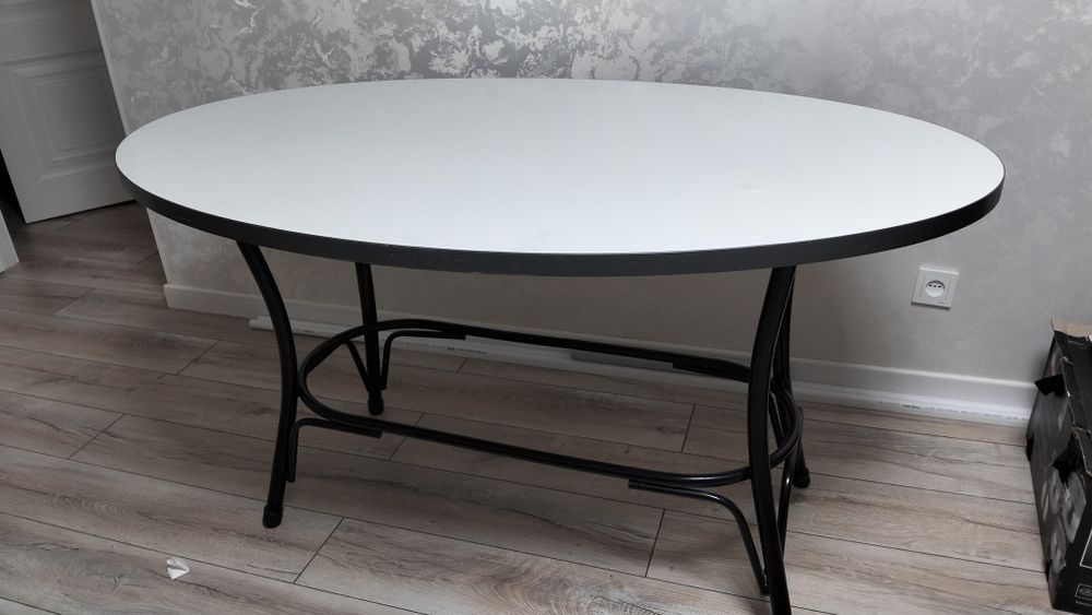 Стол овальный б/у