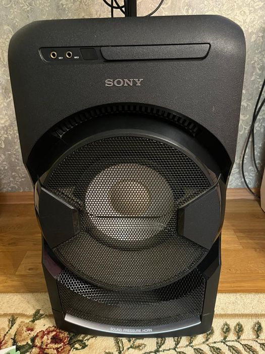 Продам музыкалку Sony