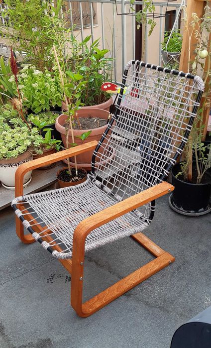 Люлеещ се стол Икеа напълно реставриран