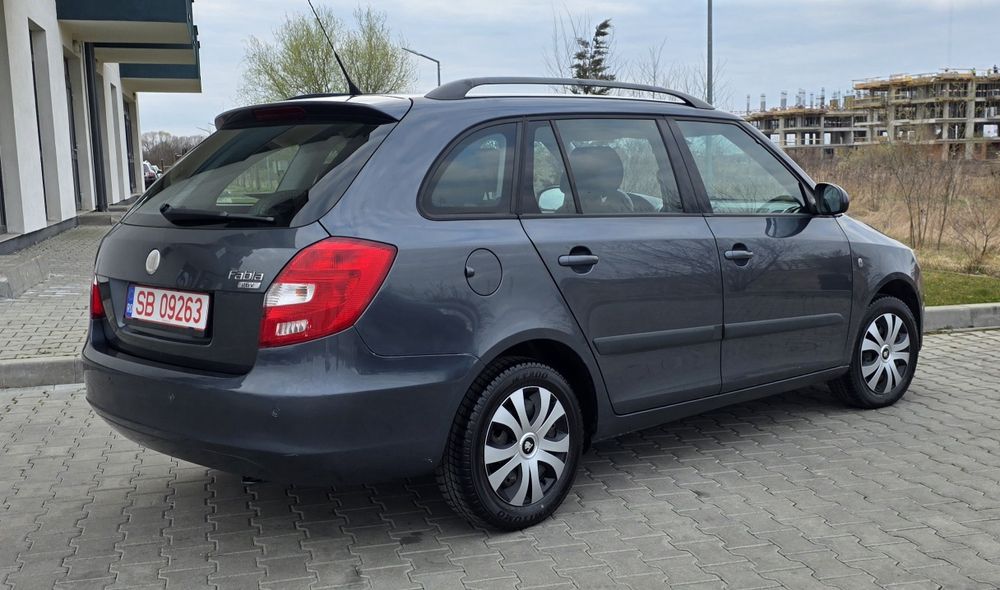Skoda Fabia 1.6 benzina facelift cutie automată 2008