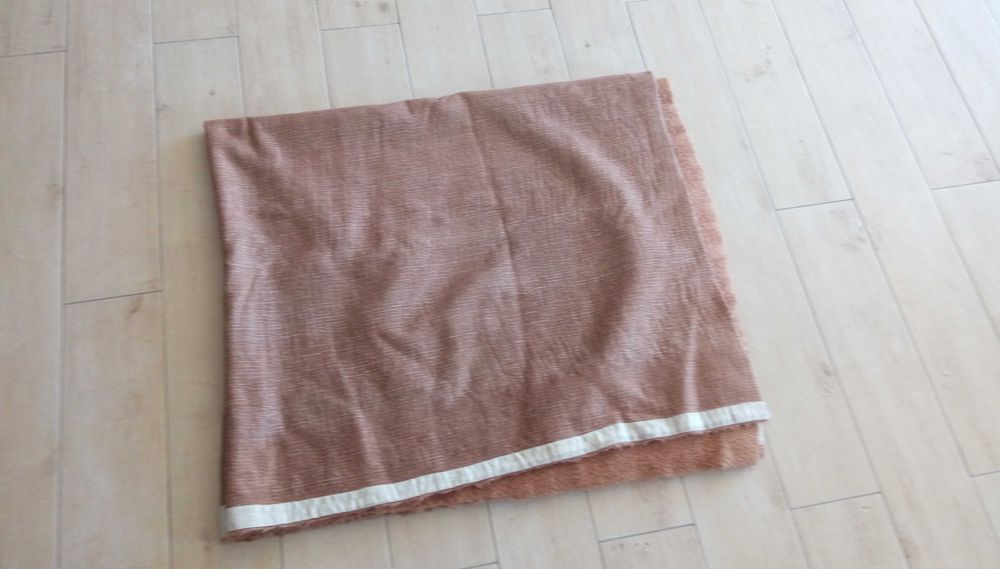 Булана - Китеник или Губер светло кафява2бр  1,6/1,4м +1бр